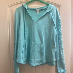 Venus Woman’s Top. Size medium.